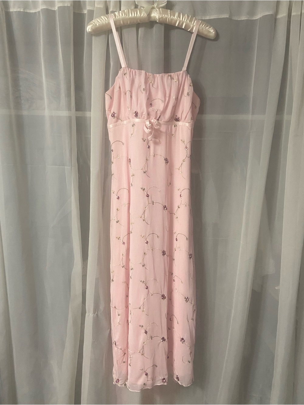 Beautiful floral detail dress